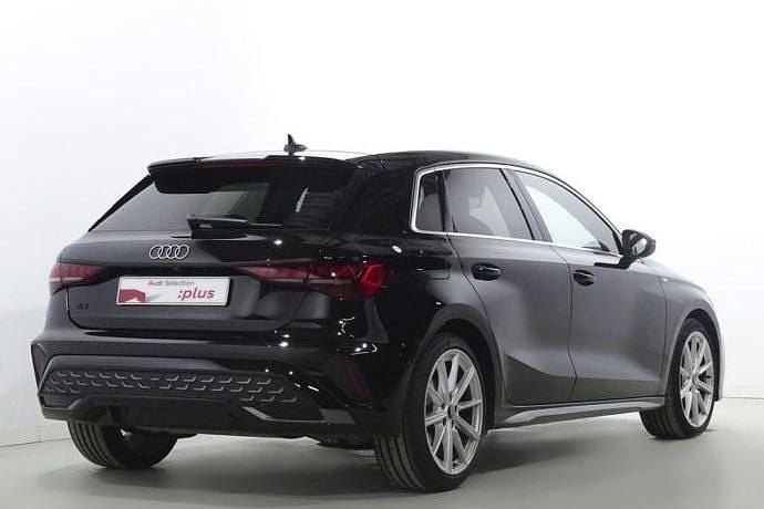 Usado Audi A3 S-Line 150 CV (110 kW) 2025