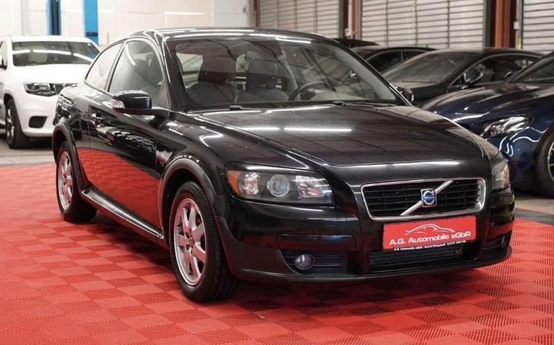 Usado Volvo C30 Momentum 136 CV (100 kW) 2007 Negro Utilitario