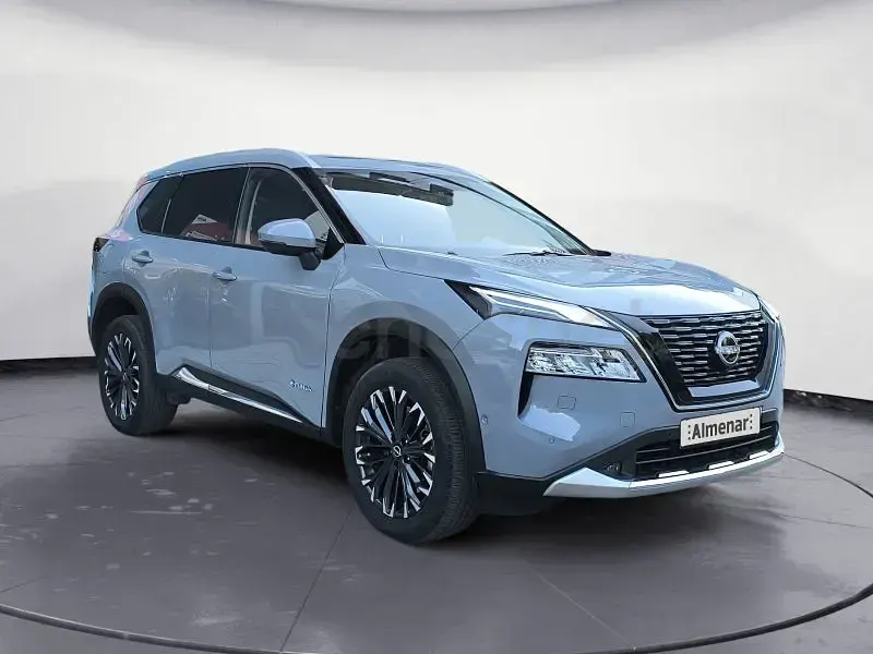 Usado Nissan X-Trail Tekna 204 CV (150 kW) 2025 Gris / plata SUV