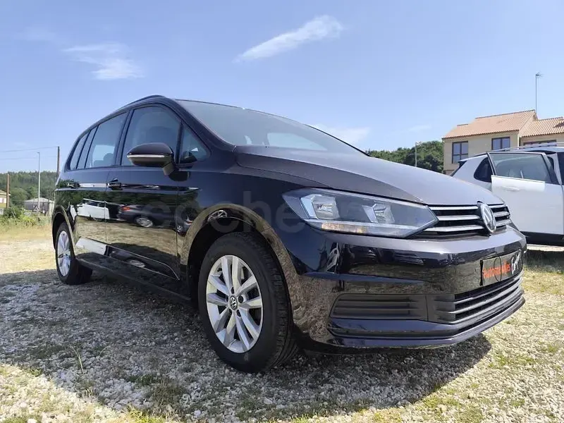 Usado VW Touran Advance 150 CV (110 kW) 2017 Negro Monovolumen