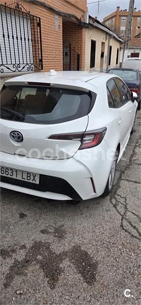 Usado Toyota Corolla Active 122 CV (89 kW) 2019 Blanco Berlina