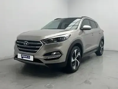 Usado Hyundai Tucson 136 CV (100 kW) 2015 Blanco SUV