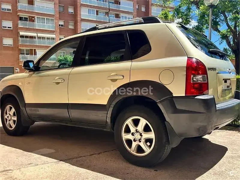 Usado Hyundai Tucson Style 112 CV (82 kW) 2004 Verde SUV