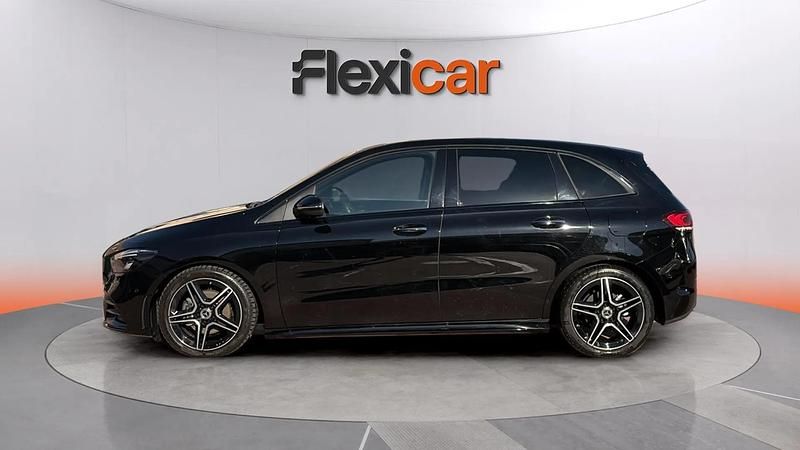 Usado Mercedes B200 150 CV (110 kW) 2023 Negro Monovolumen