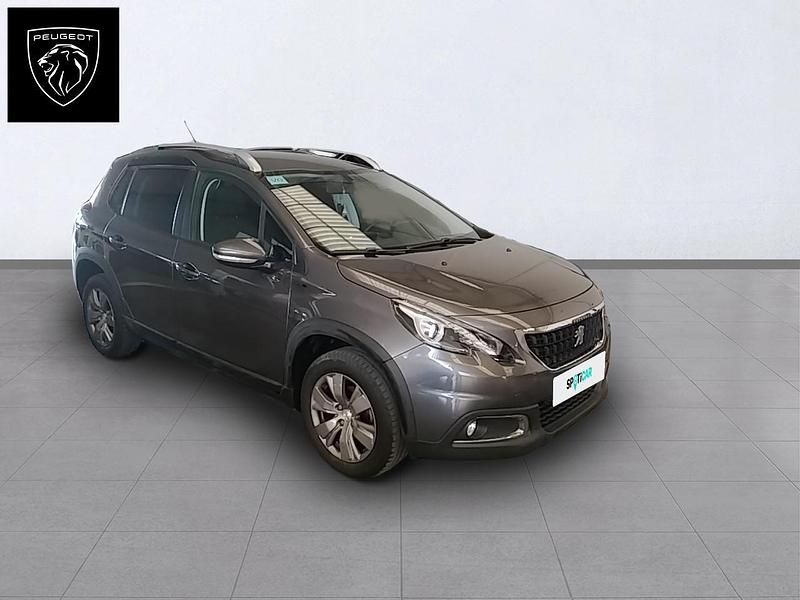 Usado Peugeot 2008 Signature Sky 100 CV (73 kW) 2019 Gris SUV