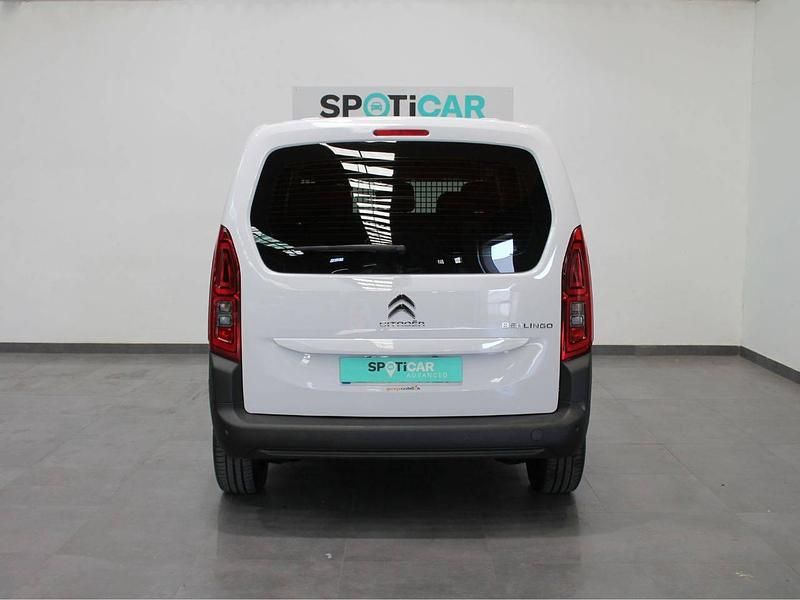 Usado Citroën Berlingo Feel 102 CV (75 kW) 2023 Blanco Monovolumen