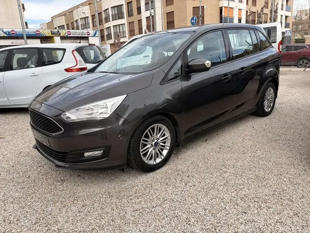 Usado Ford C-MAX S 120 CV (88 kW) 2018 Gris Monovolumen
