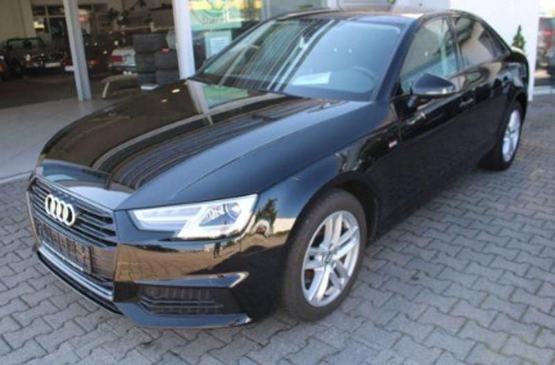 Usado Audi A4 150 CV (110 kW) 2019 Negro metalizado Berlina