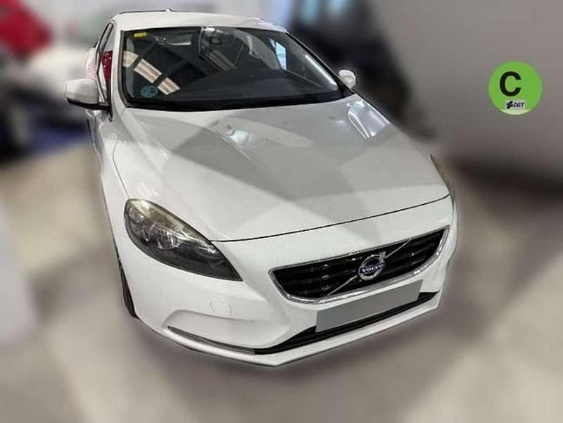 Blanco Usado 2016 Volvo V40 Momentum Utilitario | 11.323 € (Precio justo) - Imagen 1/1
