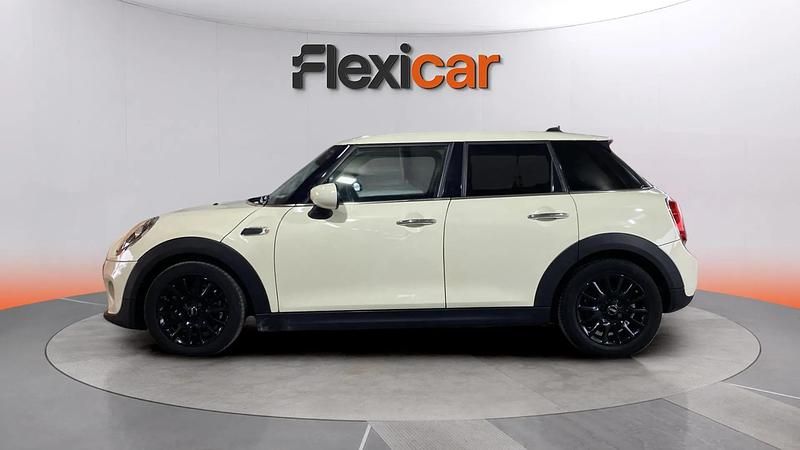 Usado Mini ONE 102 CV (75 kW) 2019 Beige Utilitario