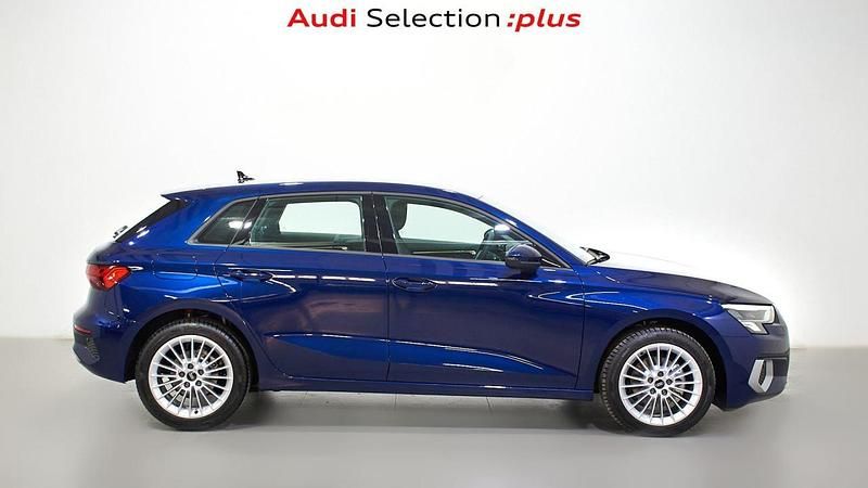 Usado Audi A3 Advanced Plus 116 CV (85 kW) 2023 Azul navarra metalizado Berlina