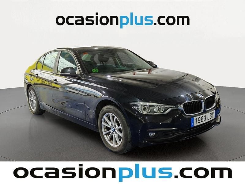 Usado BMW 318 150 CV (110 kW) 2019 Negro Berlina
