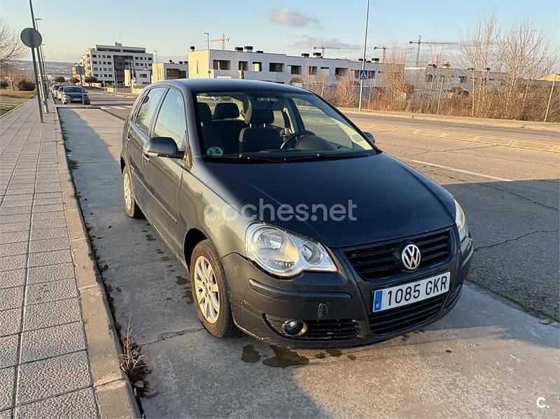 Azul Usado 2009 VW Polo United Berlina | 4000 € (Super precio) - Imagen 1/4