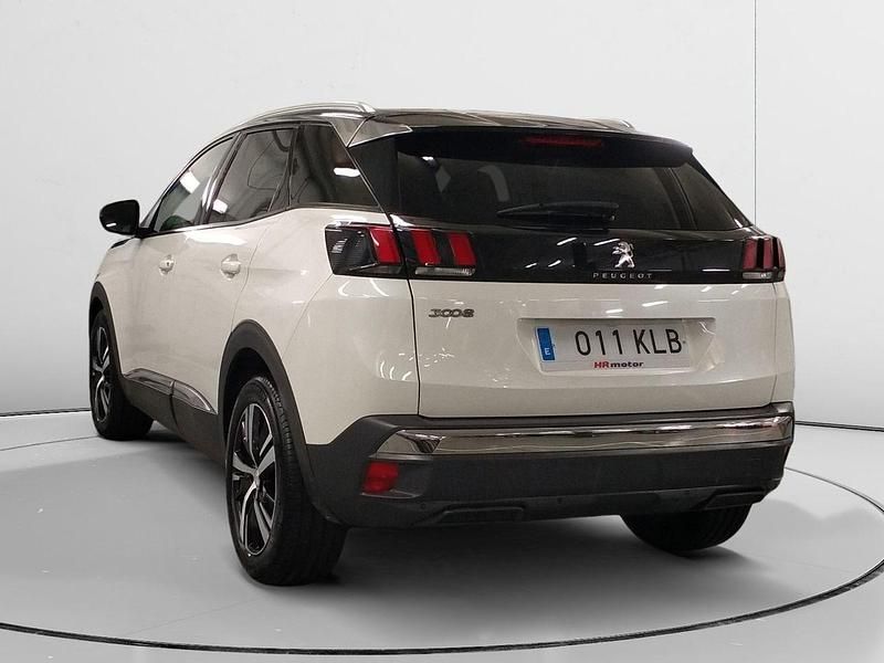 Usado Peugeot 3008 Allure 131 CV (96 kW) 2018 Blanco SUV