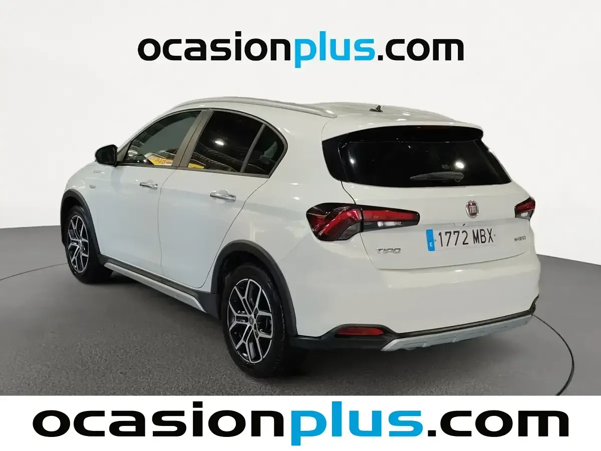 Usado Fiat Tipo Cross 130 HP (95 kW) 2022 Branco Sedan