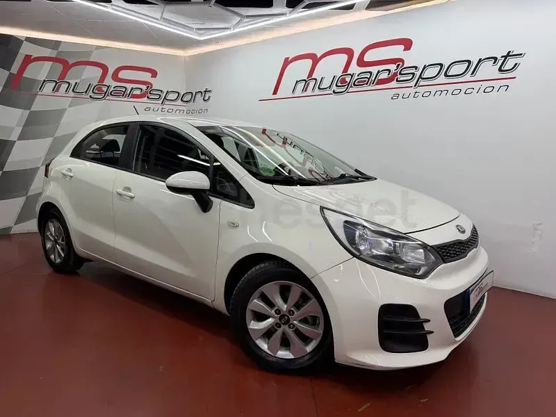 Usado Kia Rio 84 CV (61 kW) 2016 Blanco Utilitario