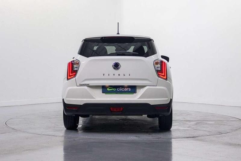 Usado Ssangyong (KGM) Tivoli 128 CV (94 kW) 2020 Blanco SUV