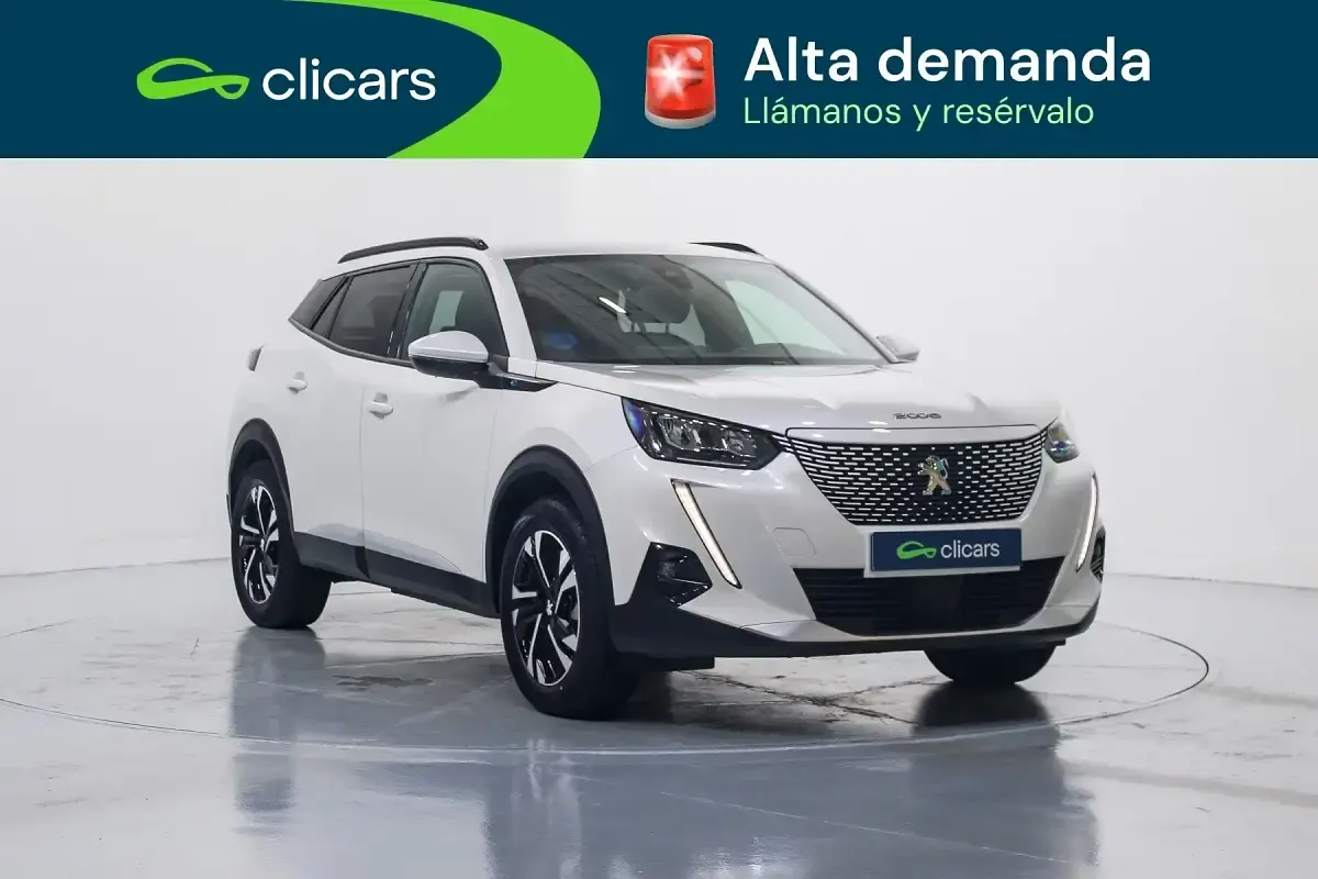 Usado Peugeot e-2008 Allure 100 kW (136 CV) 2021 Blanco SUV
