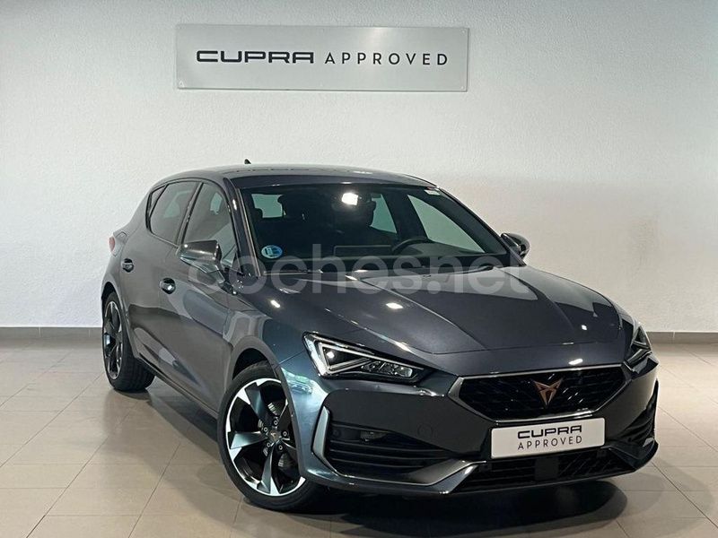 Gris / plata Usado 2024 Cupra Leon Berlina | 26.200 € (Buen precio) - Imagen 1/4