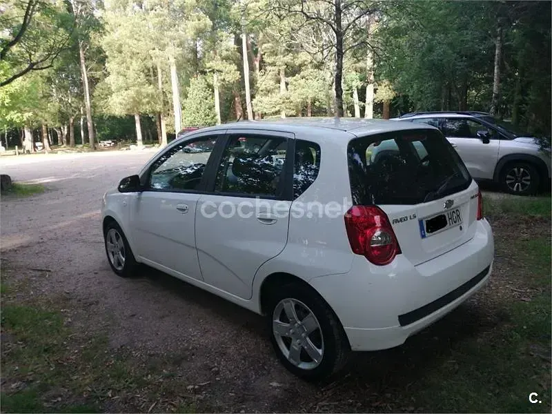 Usado Chevrolet Aveo LS 86 CV (63 kW) 2011 Blanco Berlina