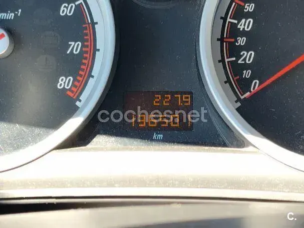 Usado Opel Astra GTC Sport 105 CV (77 kW) 2006 Gris / plata Berlina