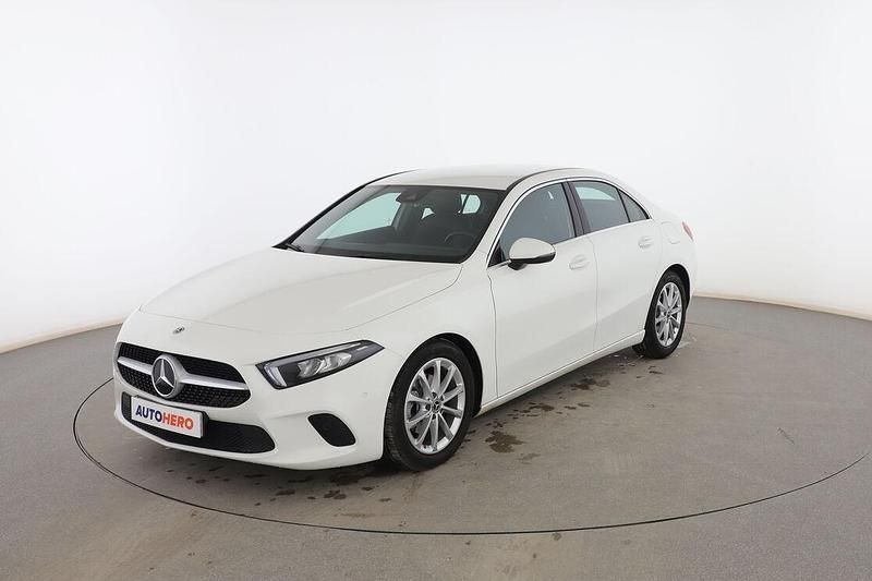 Blanco Usado 2020 Mercedes A180 Berlina | 22.999 € (Buen precio) - Imagen 1/3