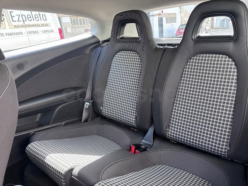 Usado VW Scirocco R-line 125 CV (91 kW) 2015 Gris / plata Coupe