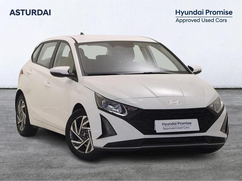 Usado Hyundai i20 100 CV (73 kW) 2025 Blanco Utilitario
