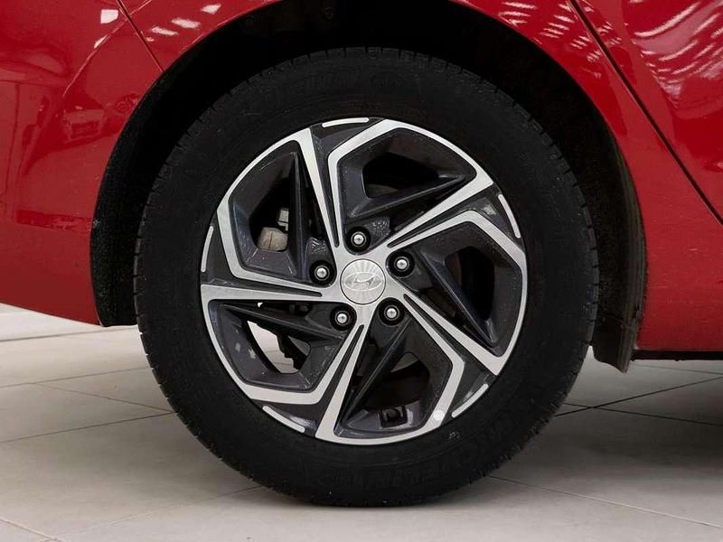 Usado Hyundai i30 120 CV (88 kW) 2021 Rojo Utilitario