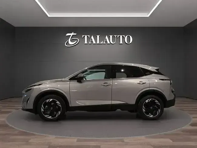 Usado Nissan Qashqai N-Connecta 158 CV (116 kW) 2024 Gris / plata SUV