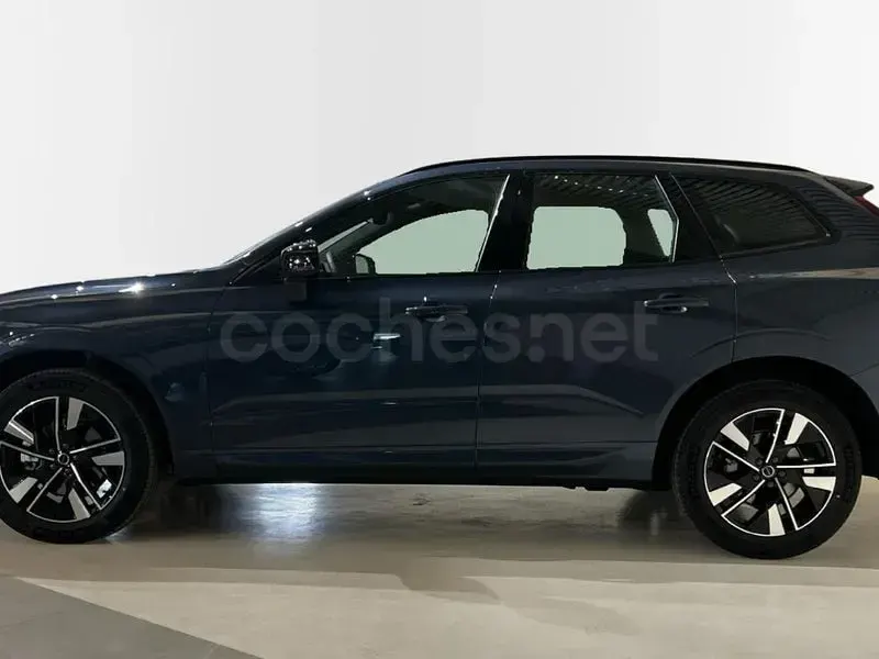 Nuevo Volvo XC60 Plus 250 CV (183 kW) 2026 Verde SUV