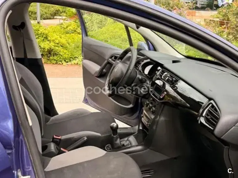 Usado Citroën C3 PureTech 68 CV (50 kW) 2015 Azul Berlina