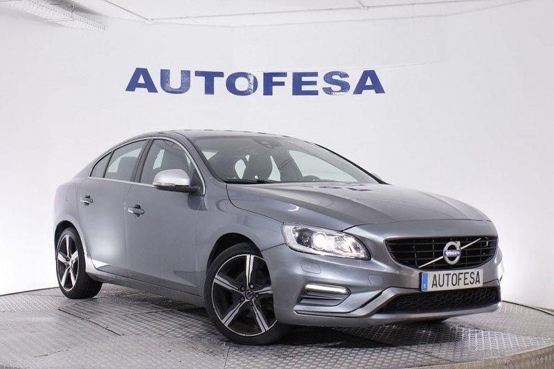 Usado Volvo S60 R-Design 150 CV (110 kW) 2016 Plateado Berlina
