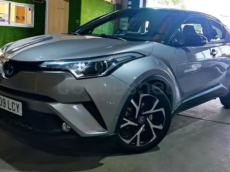 Käytetty Toyota C-HR Advance 122 HP (89 kW) 2020 Harmaa Katumaasturi