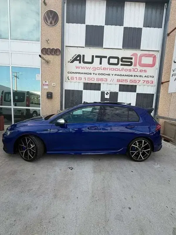 Usado VW Golf VIII R 333 CV (244 kW) 2023 Azul Berlina