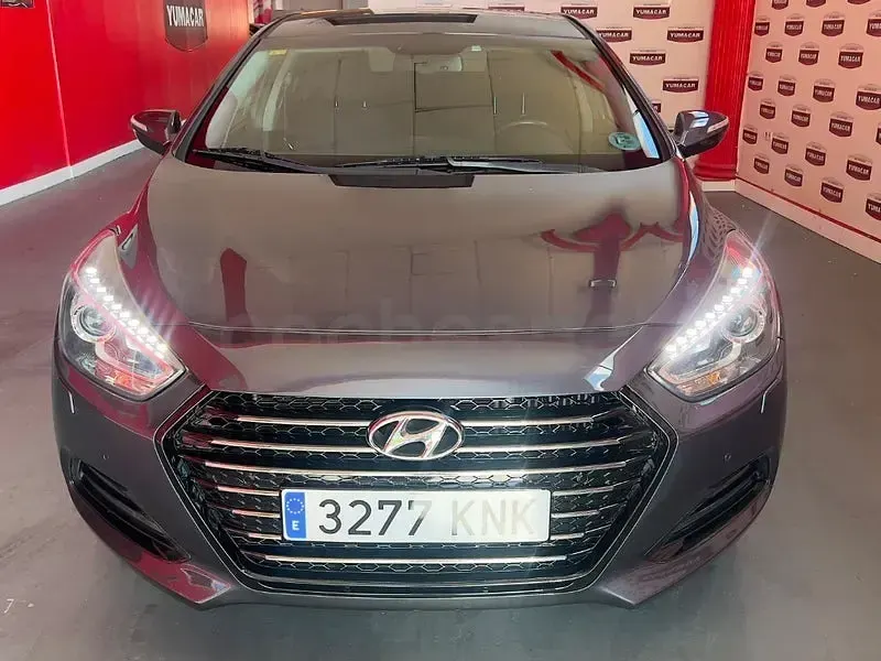 Usado Hyundai i40 115 CV (84 kW) 2018 Azul Berlina
