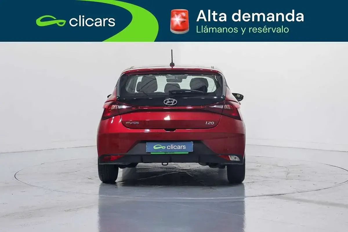 Usado Hyundai i20 84 CV (61 kW) 2023 Rojo Utilitario