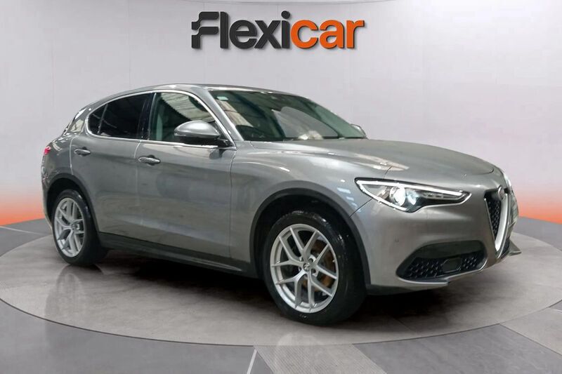Gris Usado 2017 Alfa Romeo Stelvio SUV | 23.490 € - Imagen 1/4