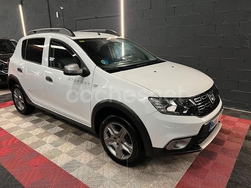 Blanco Usado 2018 Dacia Sandero Stepway Ambiance Berlina | 8700 € (Buen precio) - Imagen 1/4