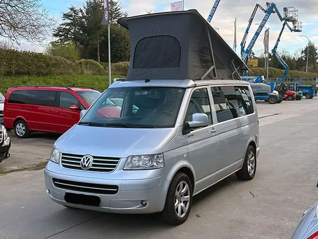 Usado VW Multivan Trendline 131 CV (96 kW) 2005 Gris Monovolumen