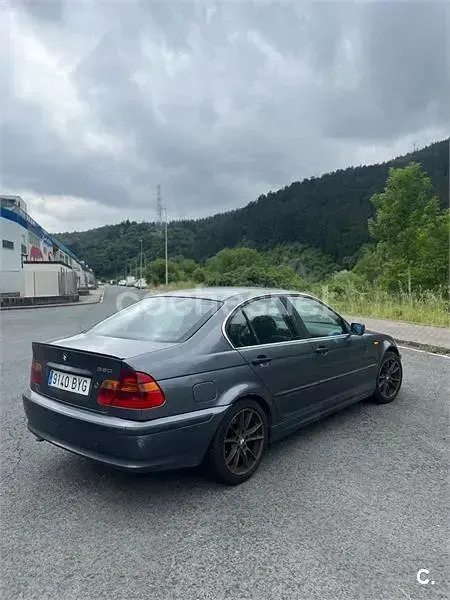 Usado BMW 320 136 CV (100 kW) 2002 Gris / plata Berlina