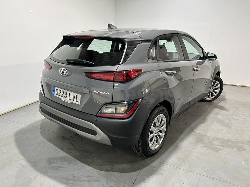 Usado Hyundai Kona 120 CV (88 kW) 2021 Gris / plata SUV