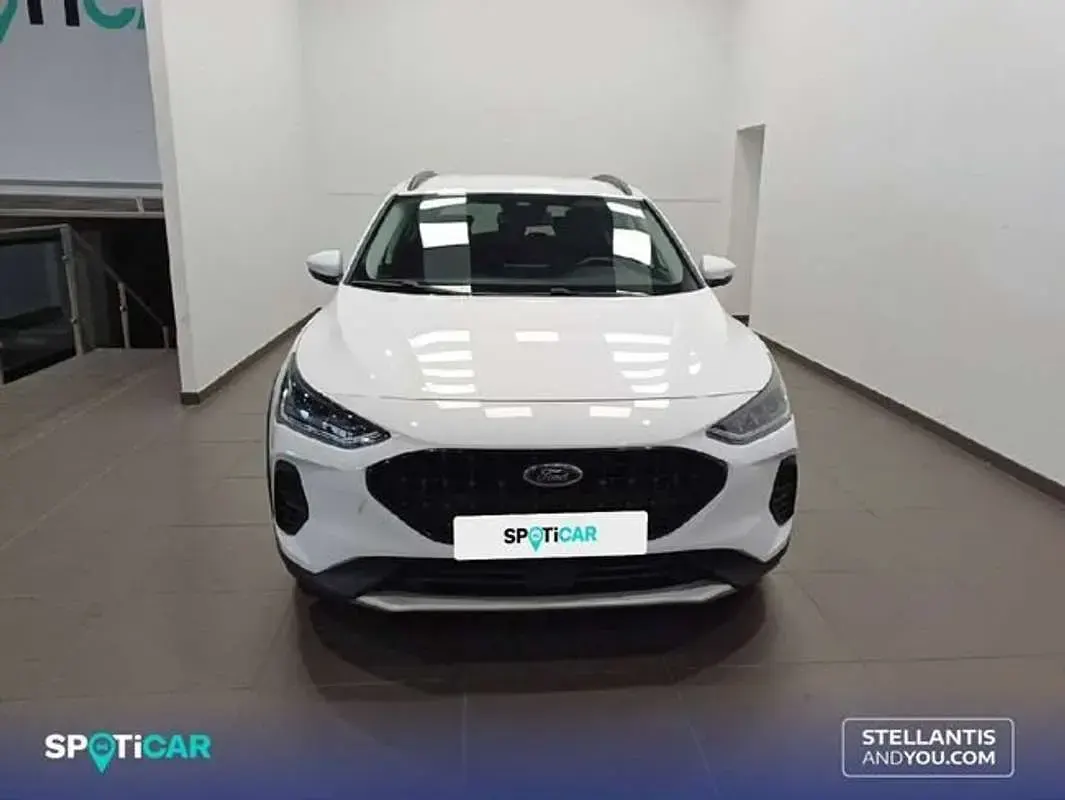 Usado Ford Focus Active 156 CV (114 kW) 2022 Blanco Berlina