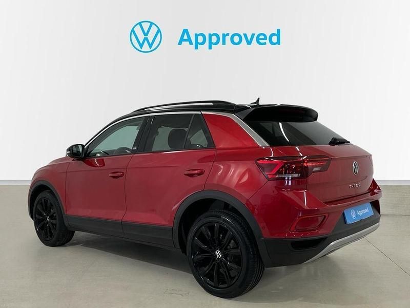 Usado VW T-Roc 110 CV (80 kW) 2024 Rojo SUV