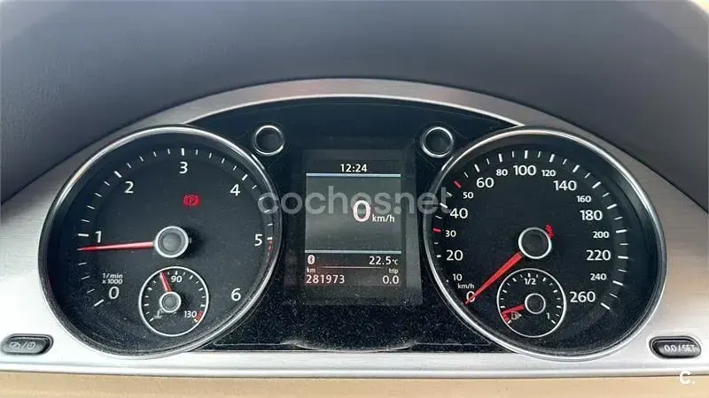 Begagnad VW Passat Highline 140 HK (102 kW) 2013 Svart Sedan