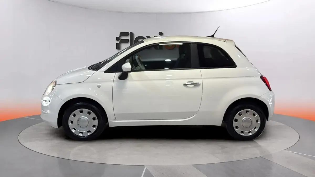 Usado Fiat 500 Club 71 CV (52 kW) 2022 Blanco Berlina