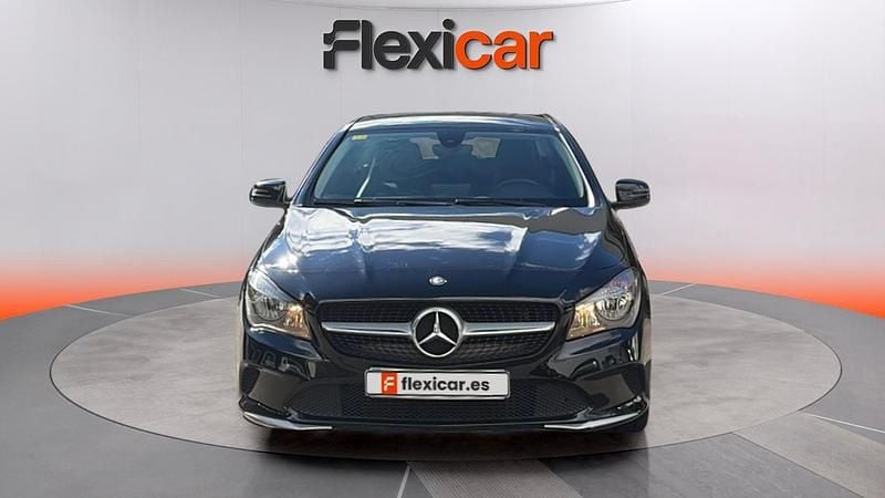 Usado Mercedes CLA180 109 CV (80 kW) 2017 Negro Berlina