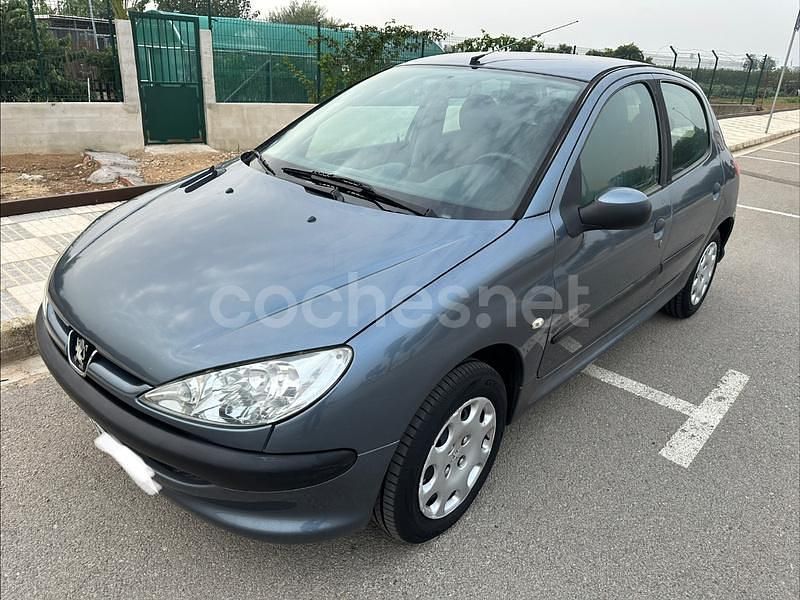 Gris / plata Usado 2006 Peugeot 206 Berlina | 3500 € (Precio justo) - Imagen 1/4