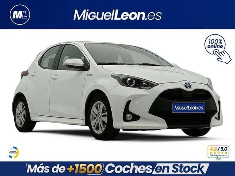 Usado Toyota Yaris Hybrid Business Edition 116 CV (85 kW) 2021 Blanco Utilitario