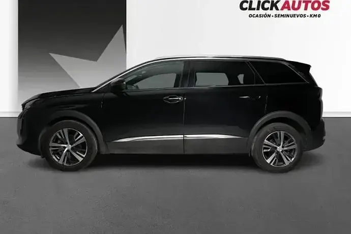 Usado Peugeot 5008 Allure 131 CV (96 kW) 2024 Negro Monovolumen